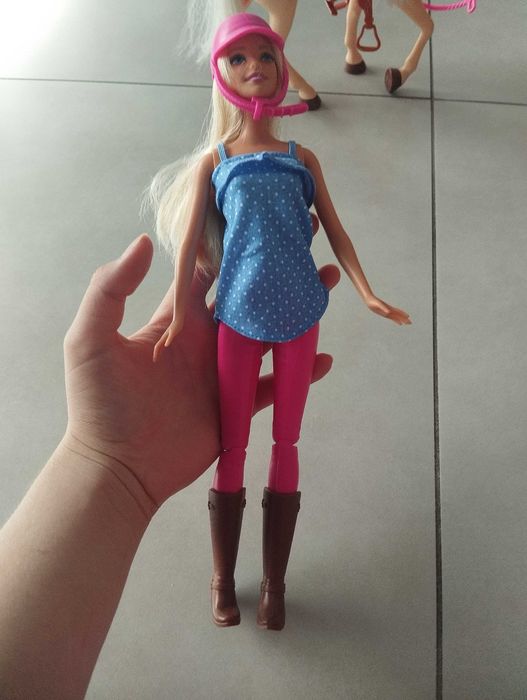 Lalka Barbie z koniem