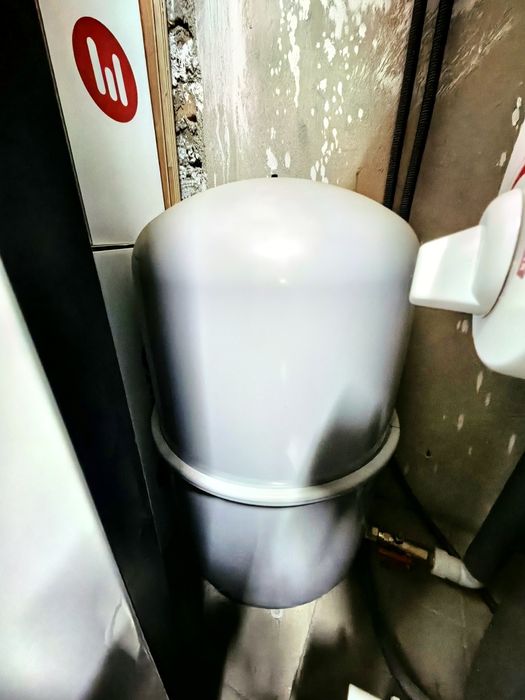 System akumlacyjno-buforowy, Bufor 1500 litrów wraz z osprzętem.