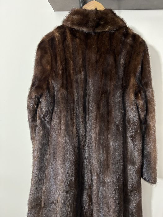 Luksusowe futro z norki SAGA MINK - recznie szyte, eleganckie