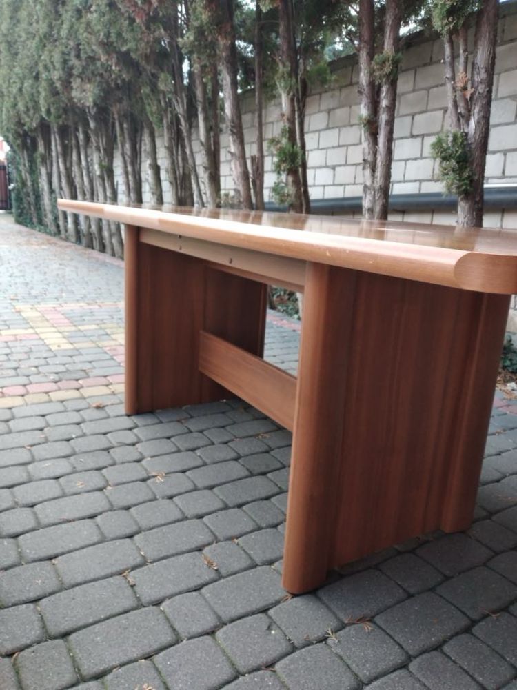 Stół okleina brązowy jak drewno regulacja na długość