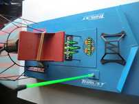 Hidrodeslizador em balsa; motor elétrico instalado Graupner Speed 500