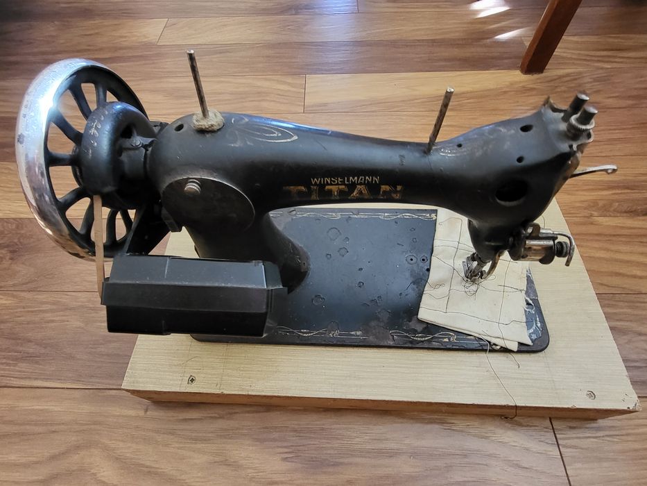 Zabytkowa maszyna do szycia Winselmann Titan