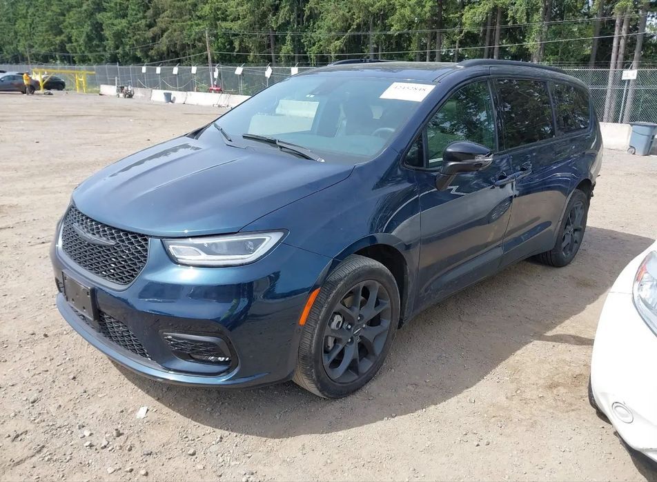 Chrysler Pacifica Chrysler Pacifica Limited AWD
