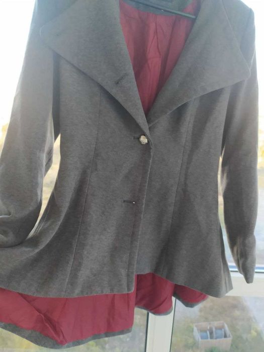 Продам стильный теплый женский пиджак, S-XS