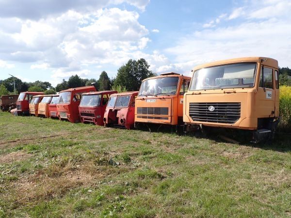 KABINA JELCZ 325 DŁUGA STAN BARDZO DOBRY , KPL