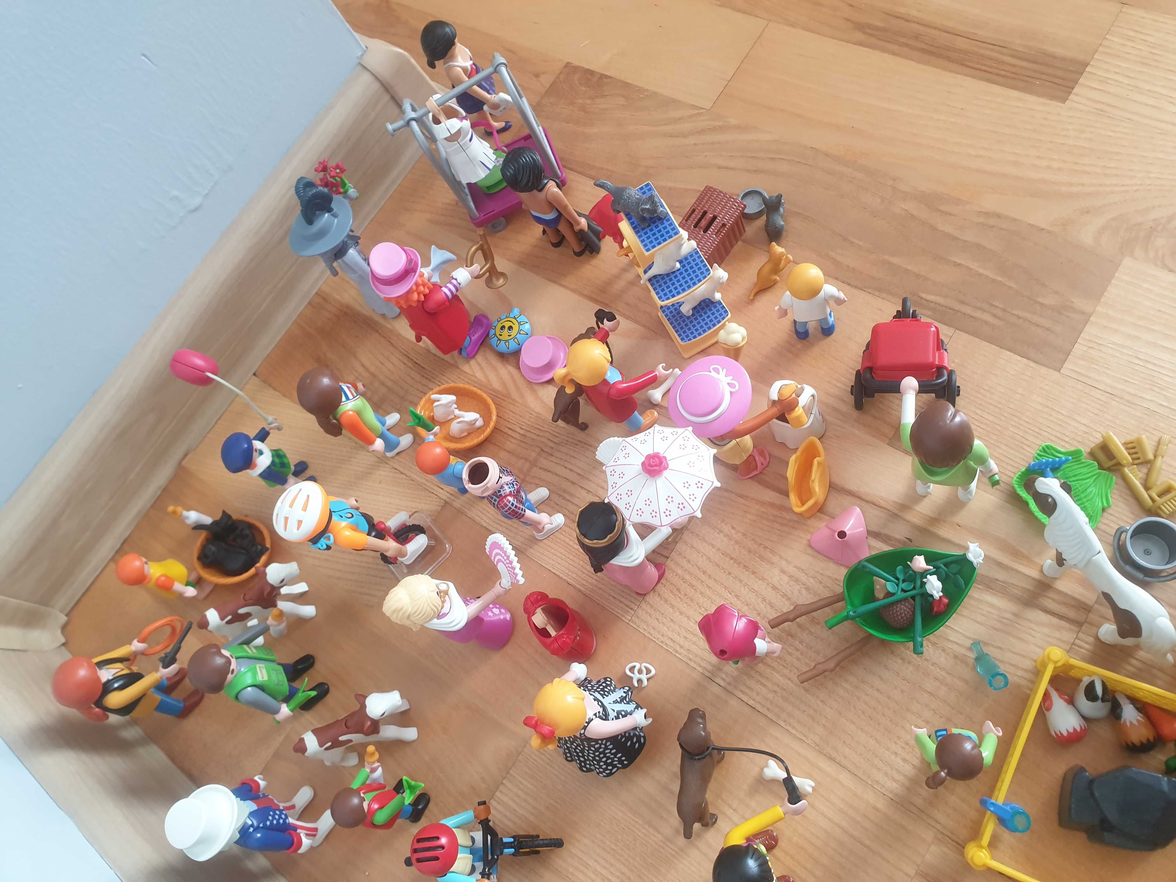 Playmobil MEGA zestaw, ponad 40 figurek