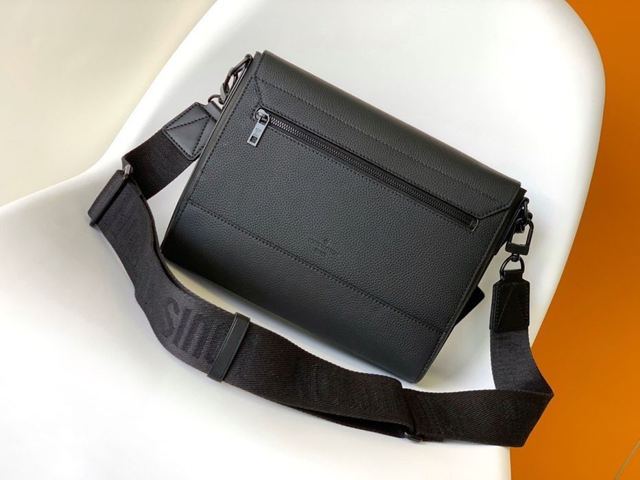 Louis Vuitton Aerogram сумка кожаная мужская оригинал черная