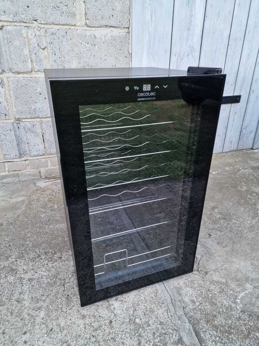 Lodówka na wino Cecotec Cave GrandSommelier 2400
