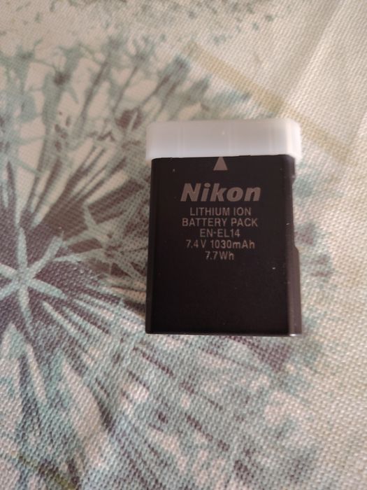 Nikon D5200 + Lente 18-55mm VR – Excelente estado!