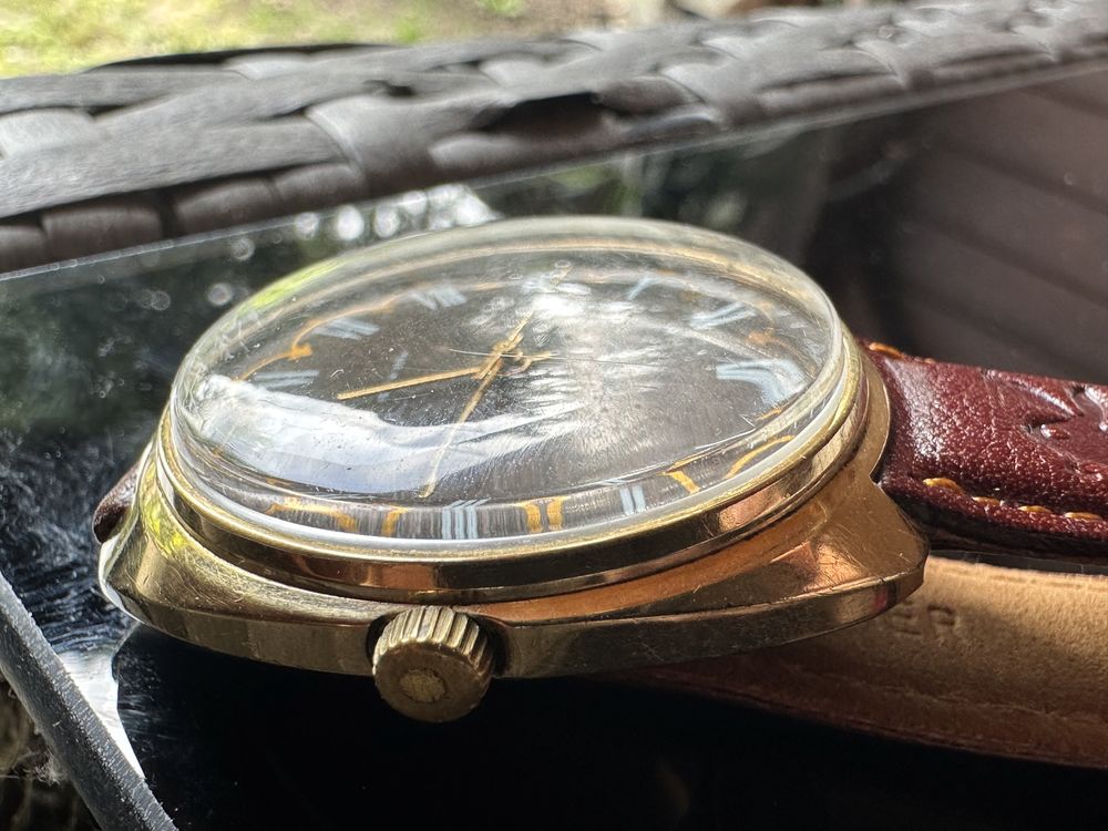 Pozłacany zegarek mechaniczny Rakieta made USSR ok 39 mm !! Zdobiony !