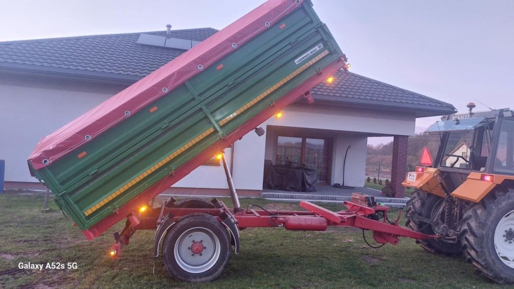 Przyczepa jednoosiowa wywrotka