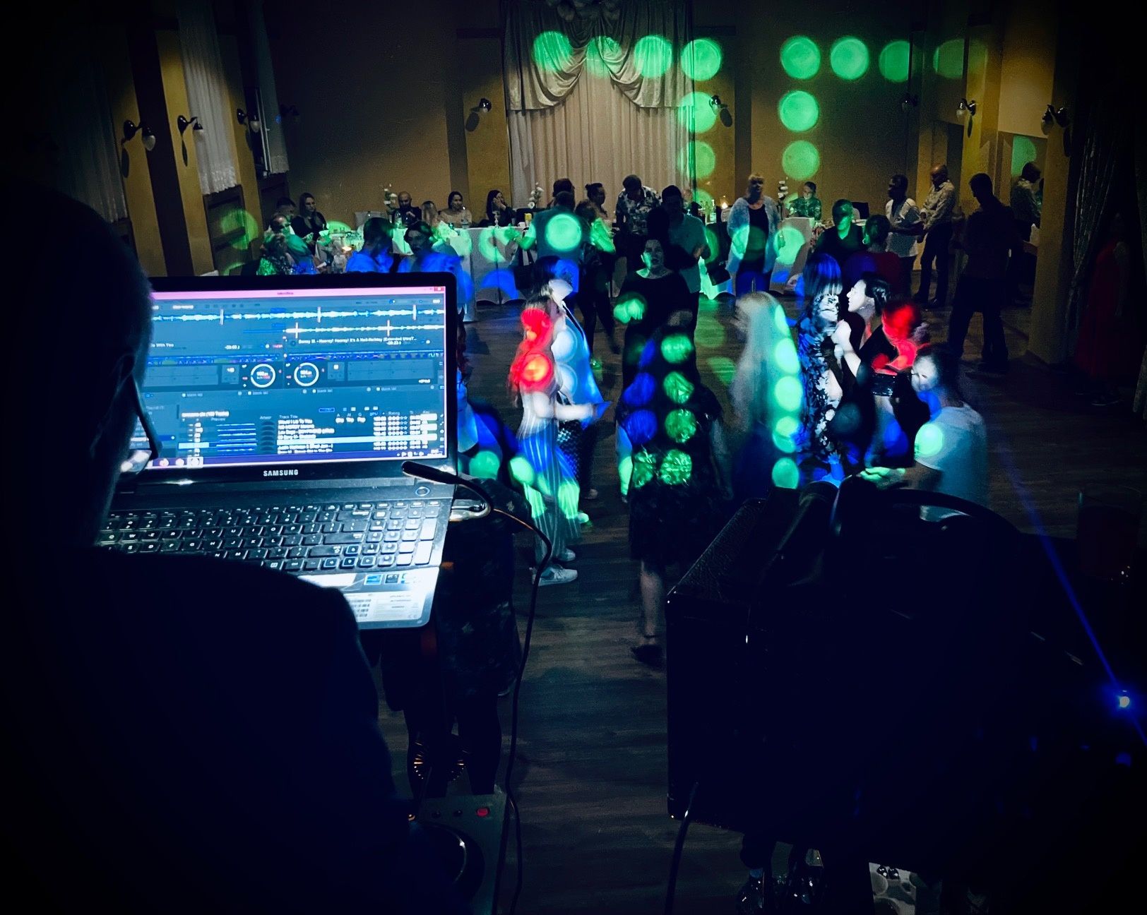 DJ Ręce które rozkręcą każdą imprezę