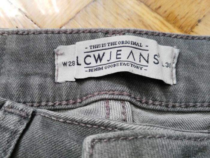 spodnie jeansowe jeansy roz. S W28 dł. L30