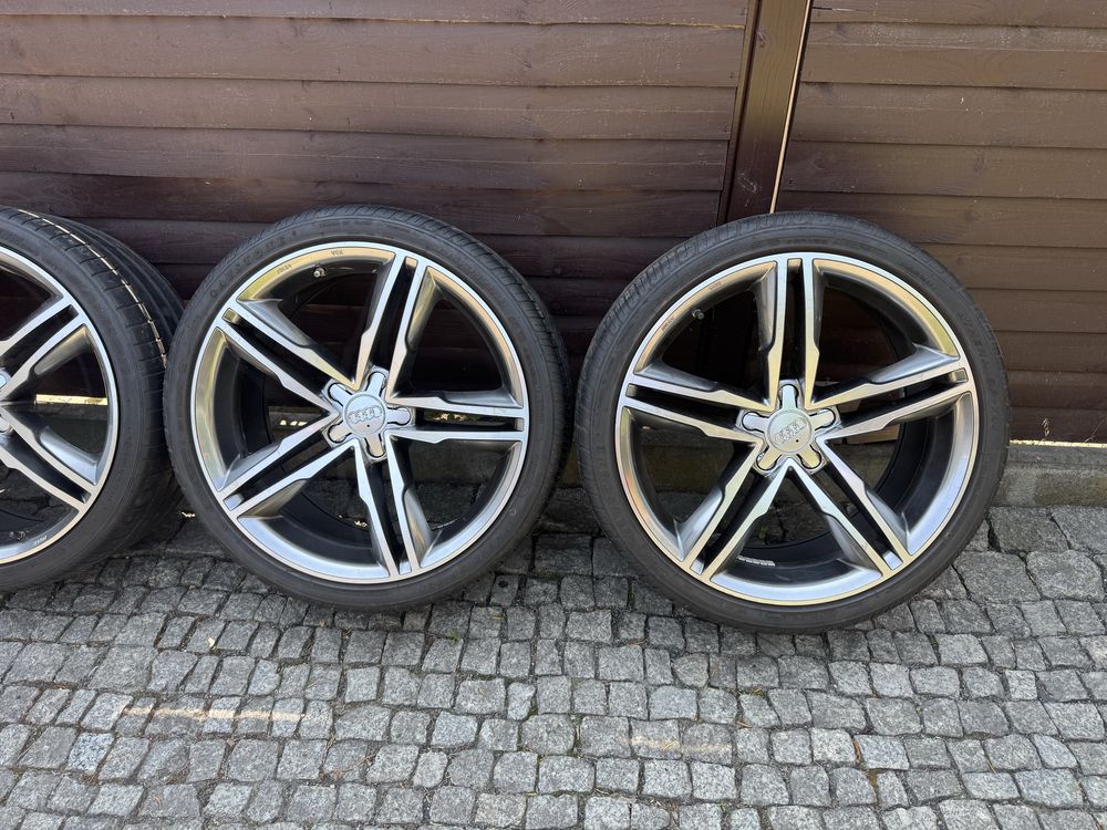 Audi a3 a4 a5 a6 235/35/19 et30 8j