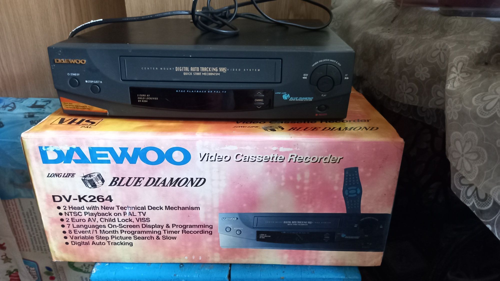 Продам видеомагнитофон Daewoo