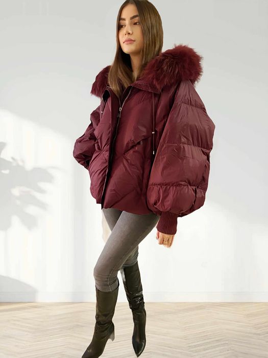 Kurtka puchowa z naturalnym futrem z jenota