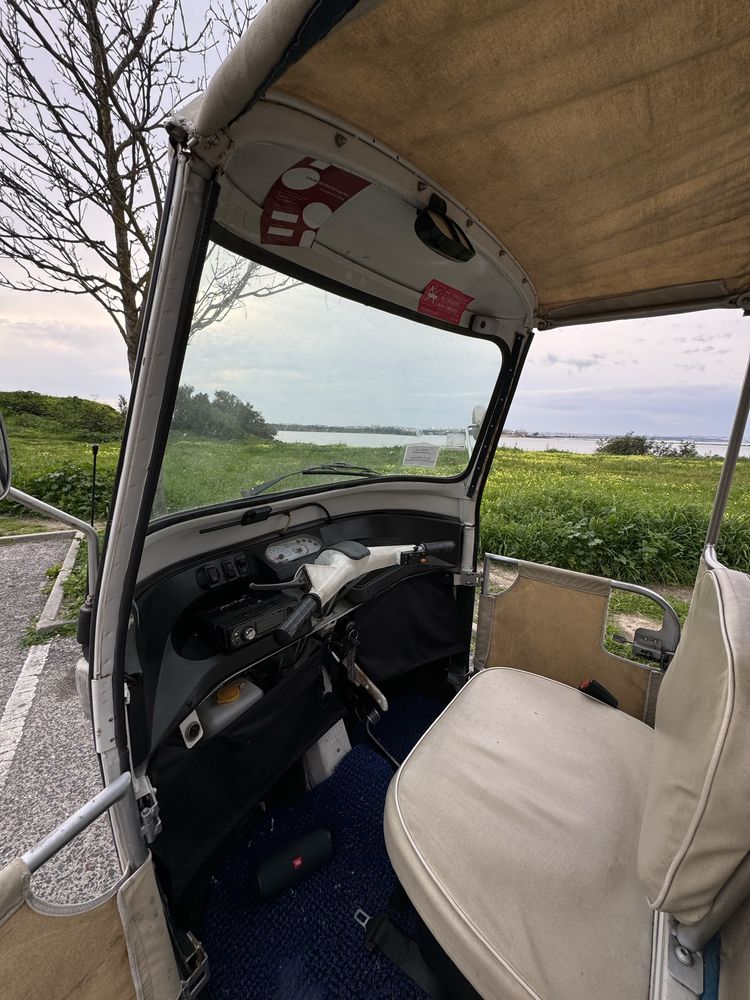 Tuk tuk Piaggio Ape Calessino 250