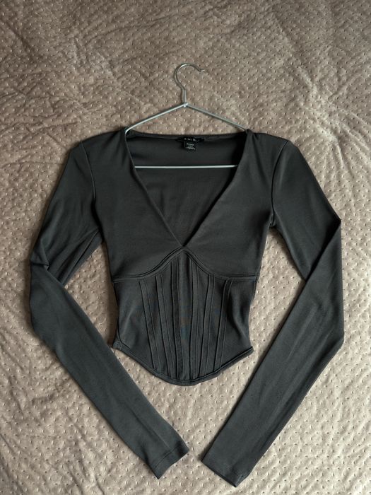 damski top z długim rękawem