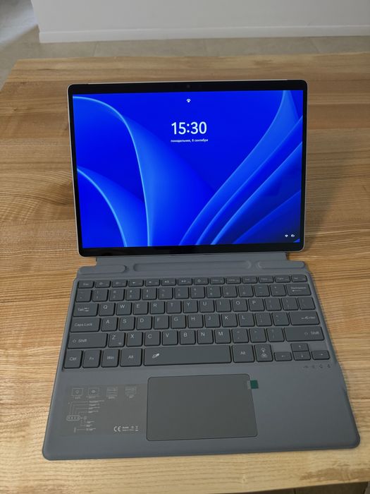 Surface Pro 8 i5 + Туре Cover + Док станція