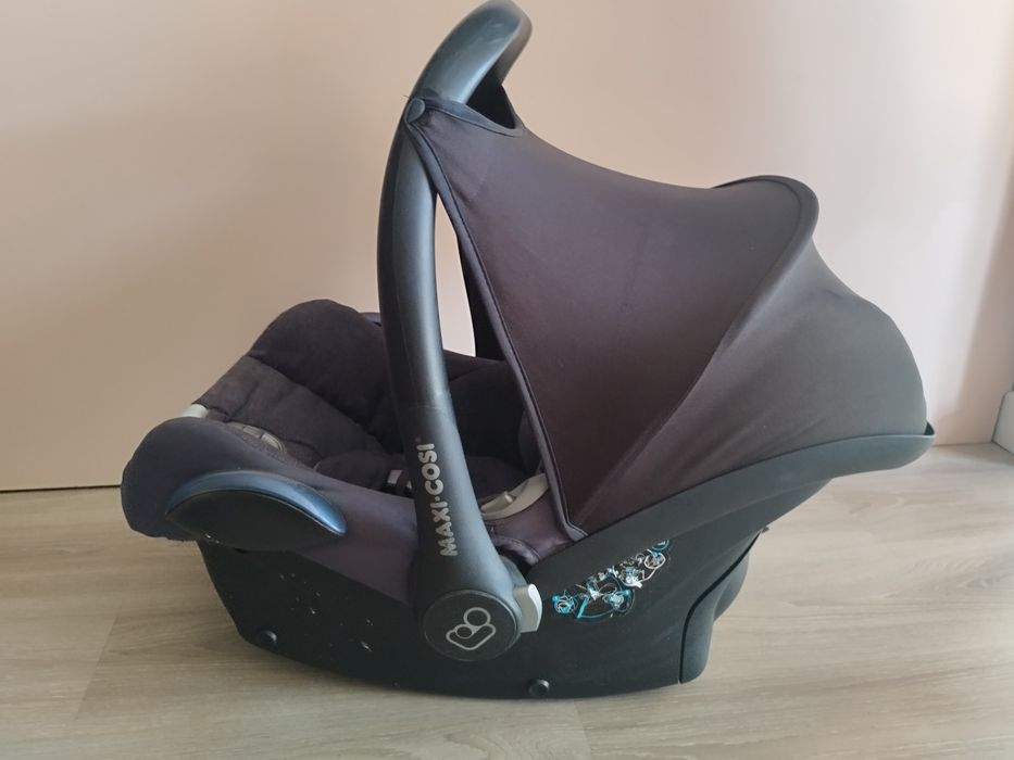 Fotelik Maxi-Cosi CabrioFix + baza FamilyFix ISOFIX – stan bardzo dobr