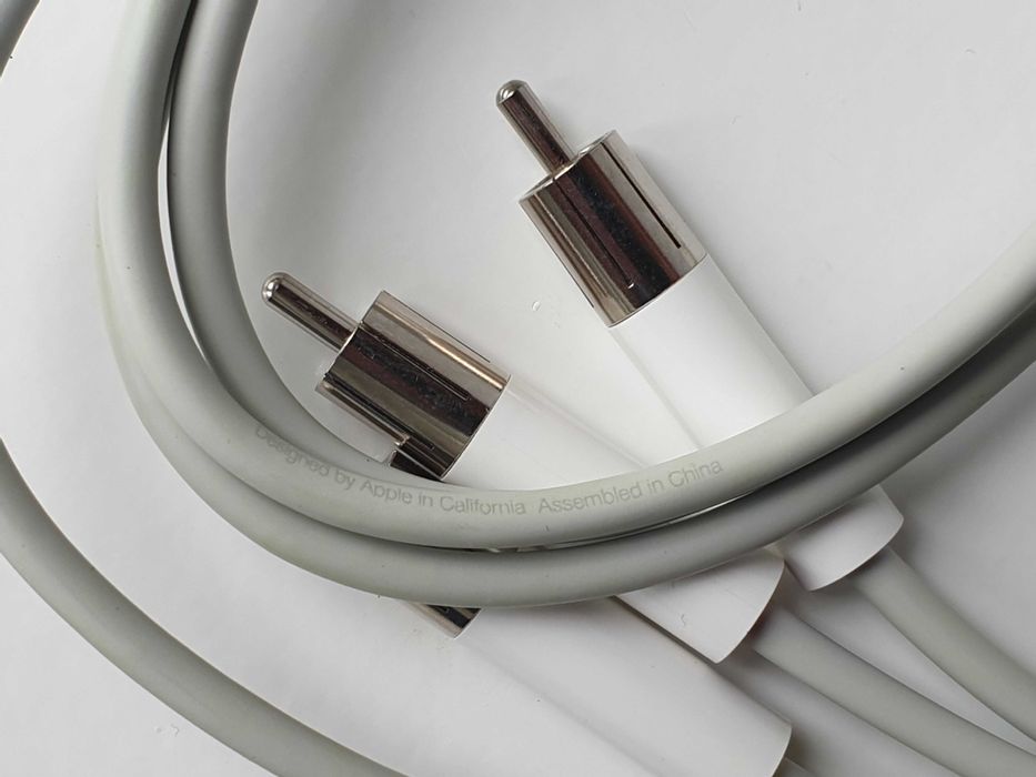 кабель AV Cable Composite RCA to JACK Apple iPod M9765G/A