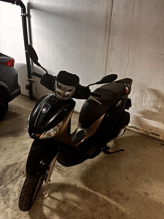 Piaggio medley S 125