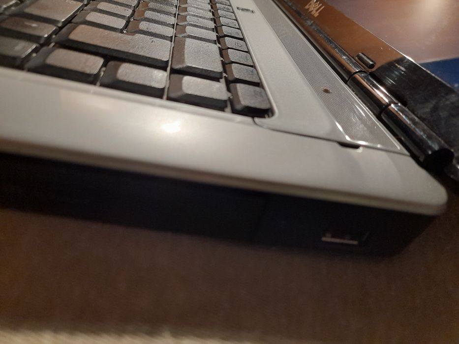 Notebook Dell em bom estado.