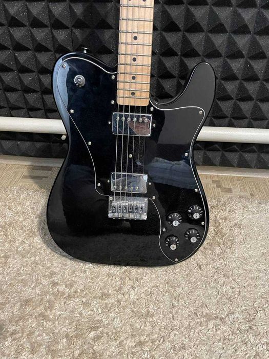 Електрогітара та комбопідсилювач