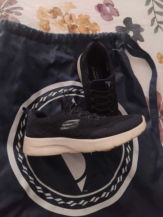 Sketchers original 37