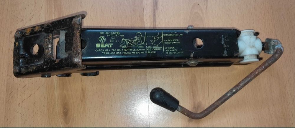 Lewarek podnośnik komplet