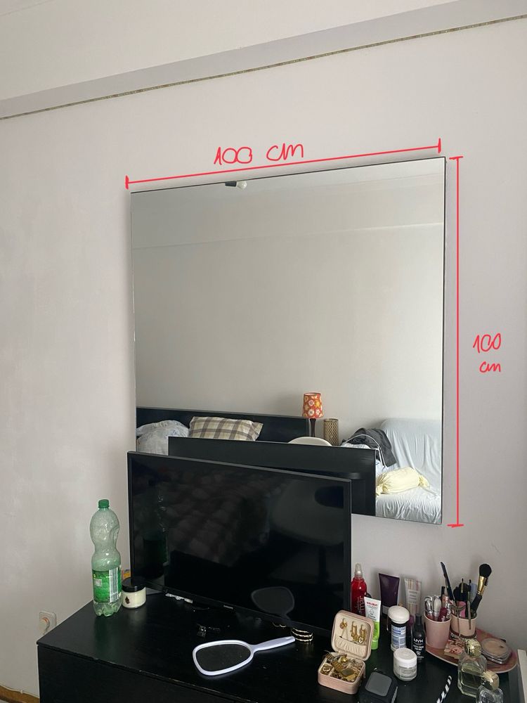 Espelho grande 100x100cm com moldura de 6cm – Ótimo estado