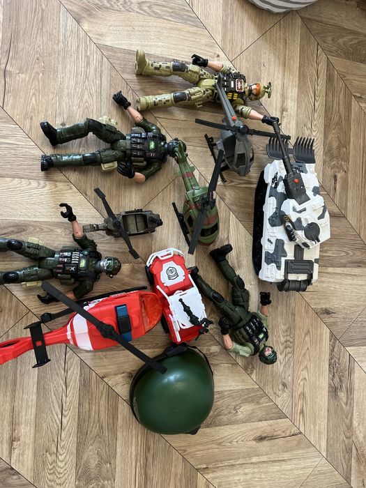 Игрушки, набор военньй, военная  техника