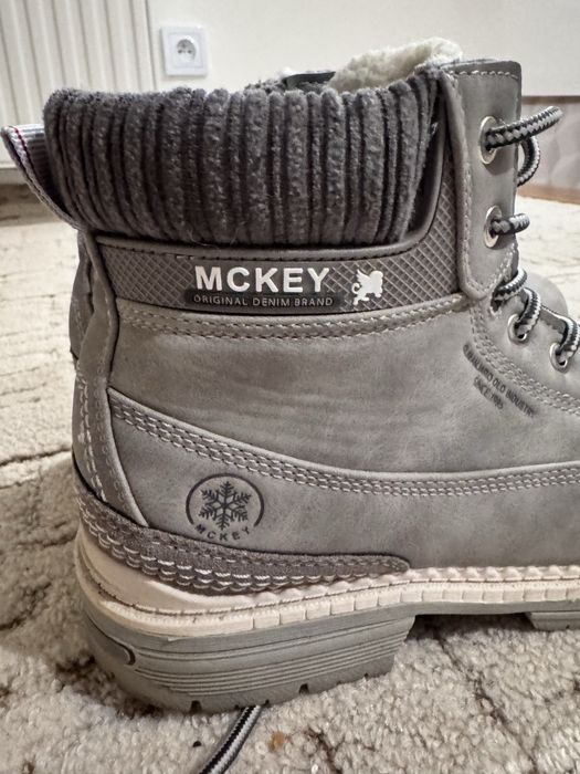 Buty zimowe McKey r. 39