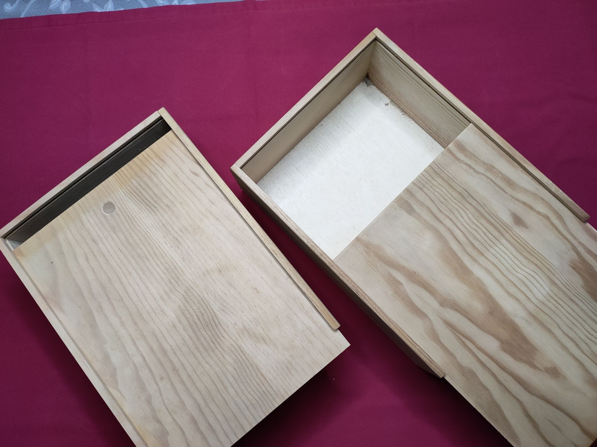 Caixa de madeira usada em bom estado