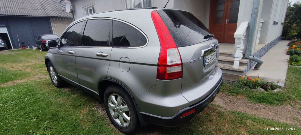Продам Honda CR-V