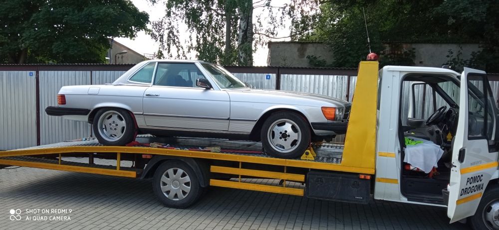 Auto laweta Pomoc drogowa Transport