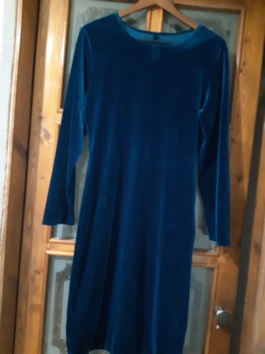 Вечернее платье ровное