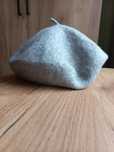 Jasnoszary beret Reserved