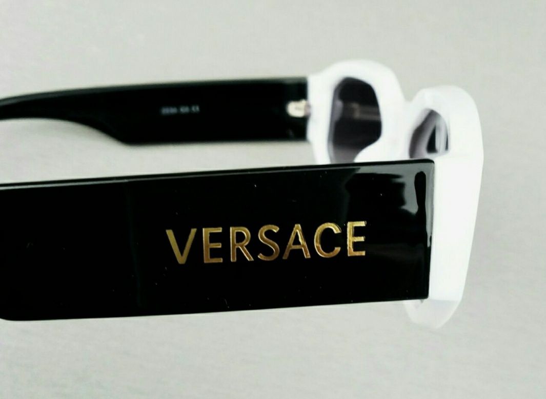 Versace стильные женские очки черные в белой оправе