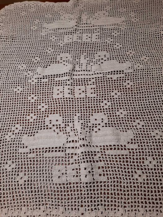 Colcha para berço em croché. Nova