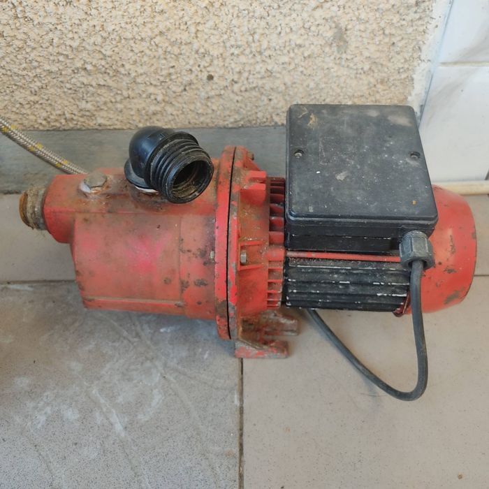 Насос для воды под ремонт