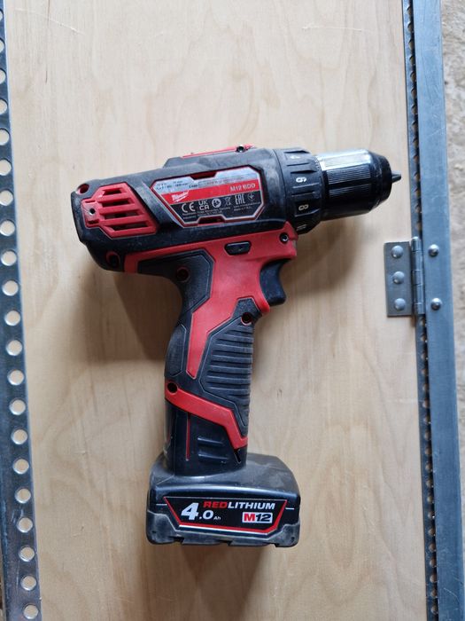 Wkrętarka Milwaukee M12