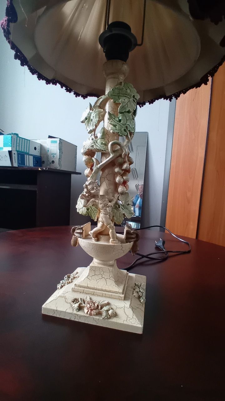 SPRZEDAM Lampę stojącą w bardzo dobrym stanie