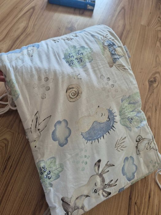 Ochraniacz na cale łóżeczko