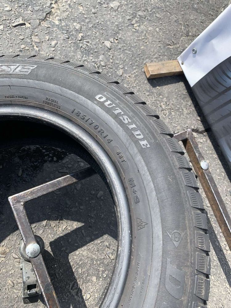 Шини 185/70 R14 пара Dunlop 2021p зима 6мм