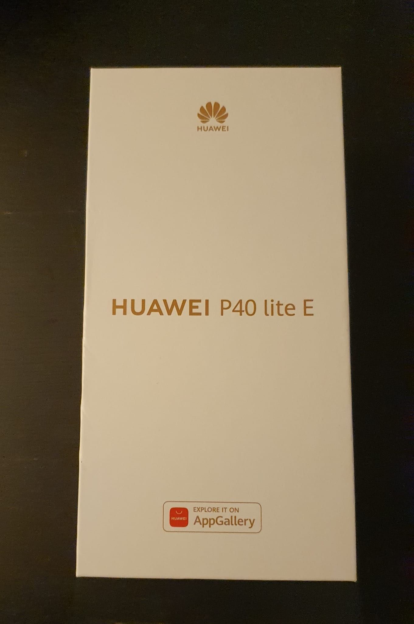 Unused and new Huawei P40 lite E. 100€