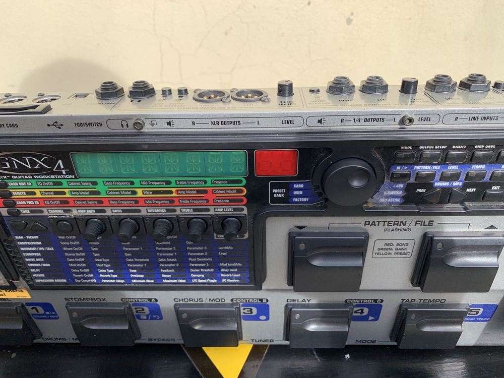 Продам гітарний мультиефективний процесор ефектів Digitech GNX4