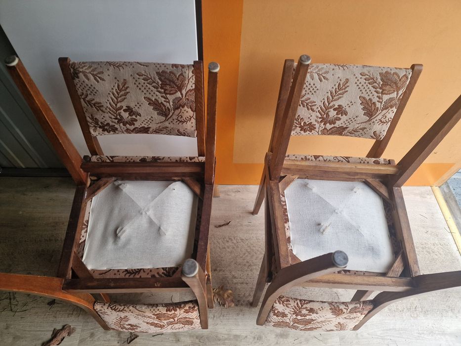 Krzesła drewniane tapicerowane PRL