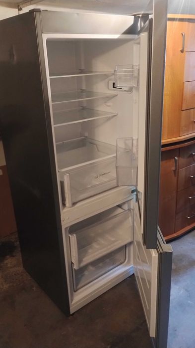 Sprzedam lodówkę marki polar
