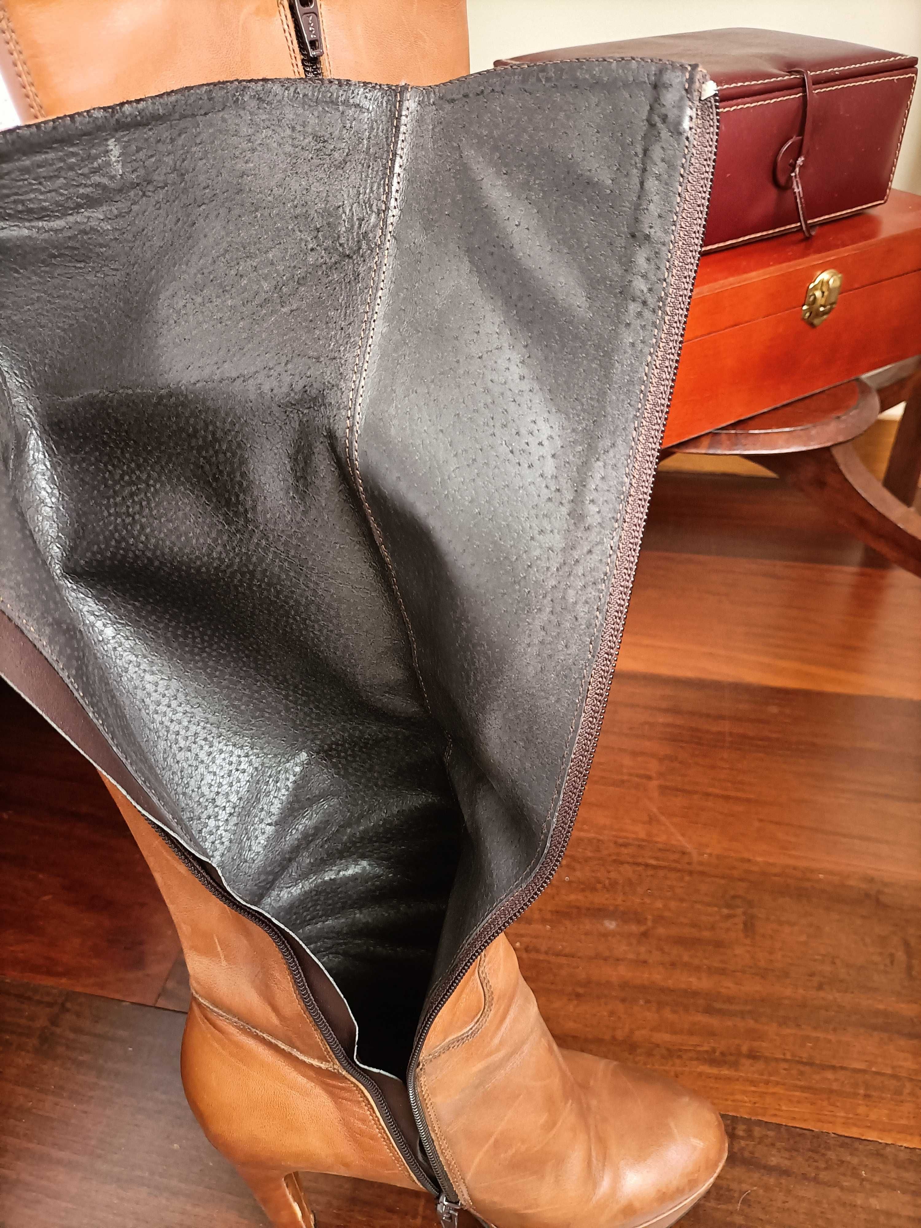Botas senhora em pele, cano alto , cor Camel
